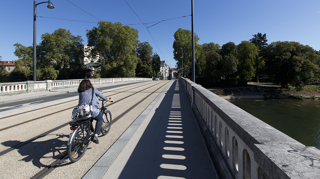 De nouvelles voies cyclables_head