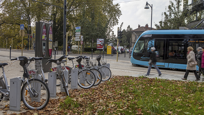 Pour l'achat de trams aussi l'union fait la force_head