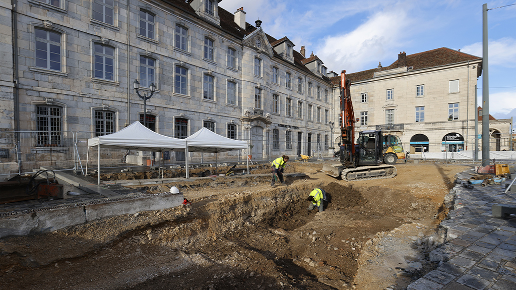 FOUILLES-ARCHEOLOGIQUES