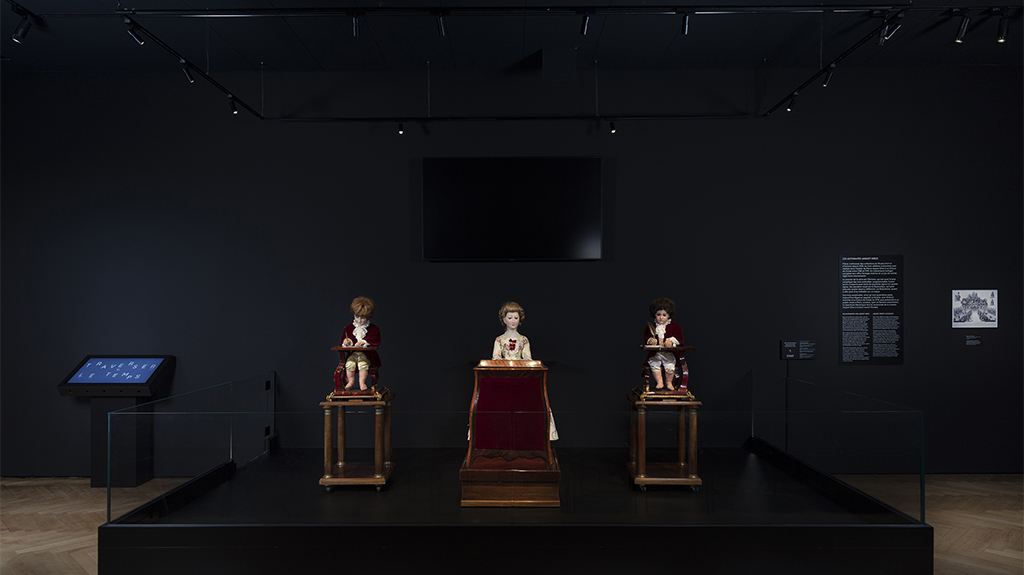 Salle-des-automates-Jaquet-Droz.-©MahN-photo-Maciej-Czepiel_a-1